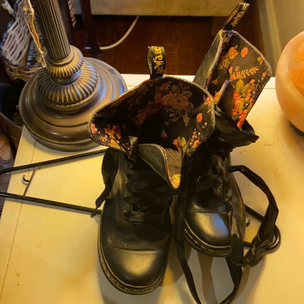Dr.s Martin’s EU 37 US 6 boots